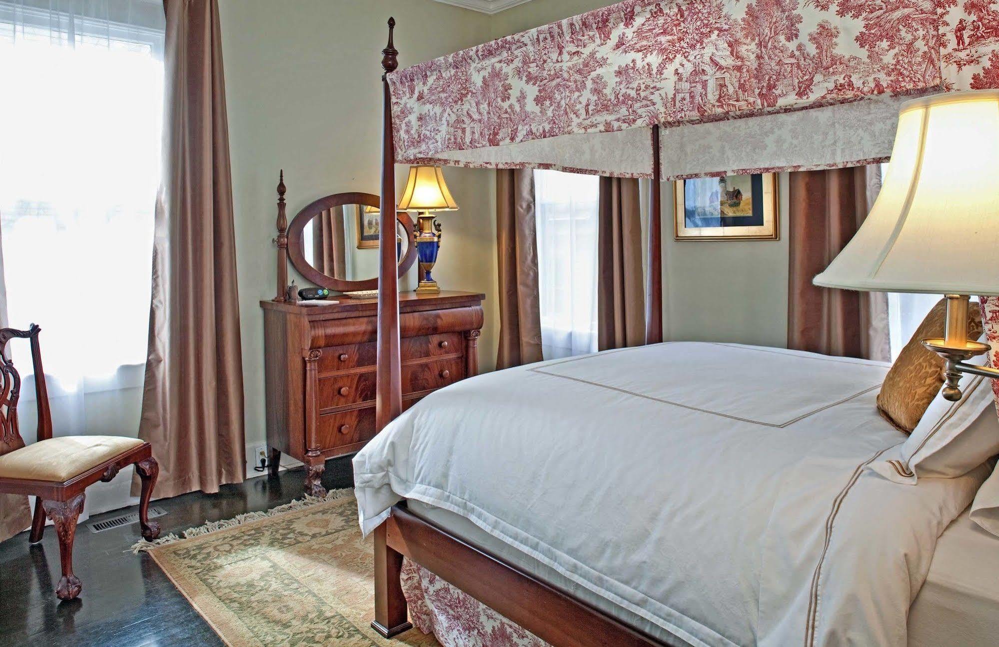 Galloway House Inn Саванна Экстерьер фото